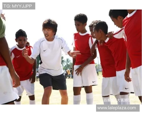 足球金鱼的奇幻旅程与梦想追逐的故事